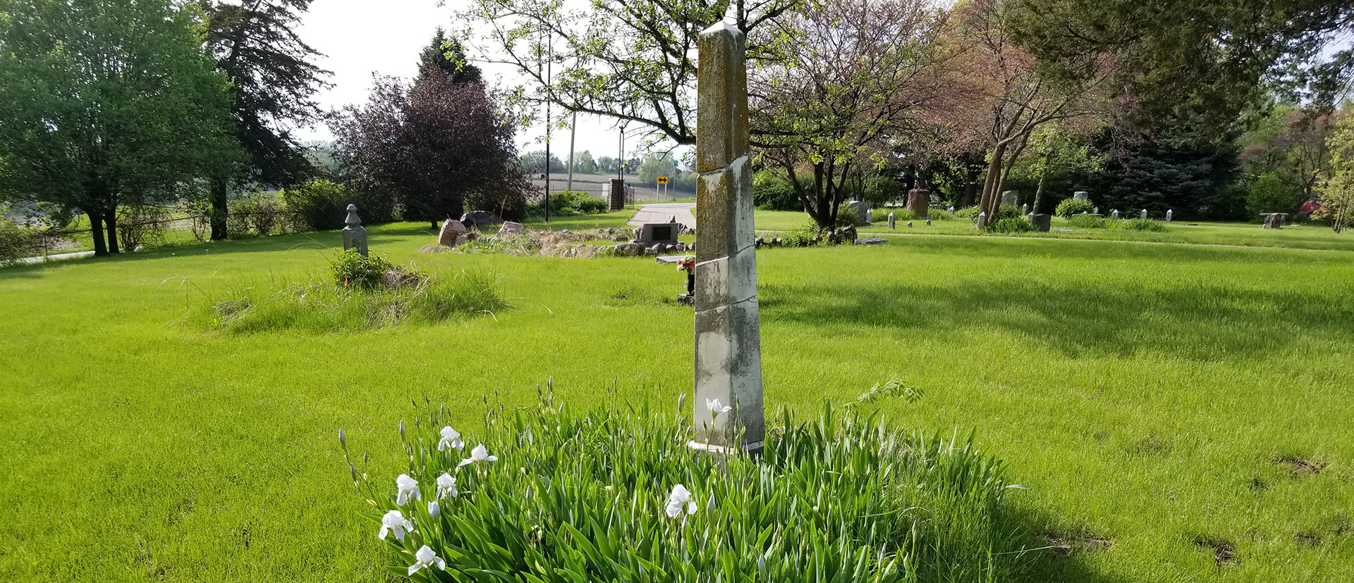 Allen Pioneer Cemetery gravestones